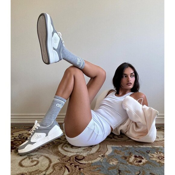 ALO YOGA Recovery Mode Sneaker in Grey/White Size US 7.5 - Picture 2 of 10